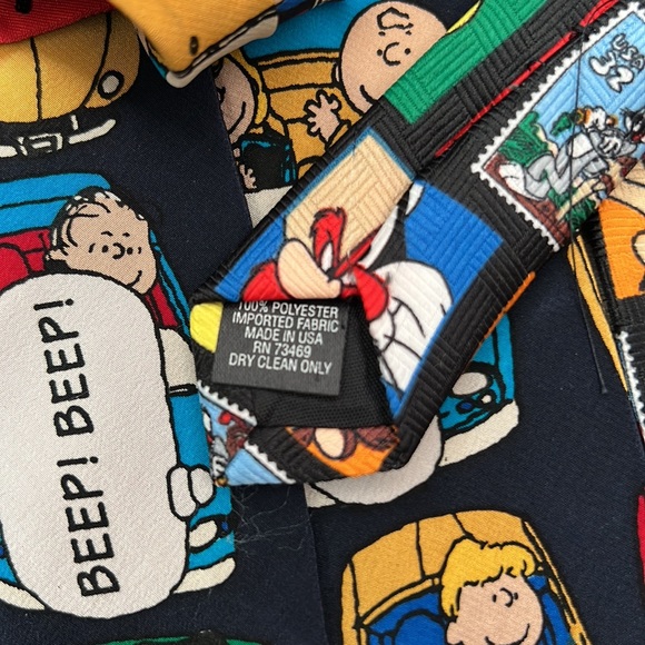 Looney Tunes and Peanuts Neck Ties - Picture 5 of 5